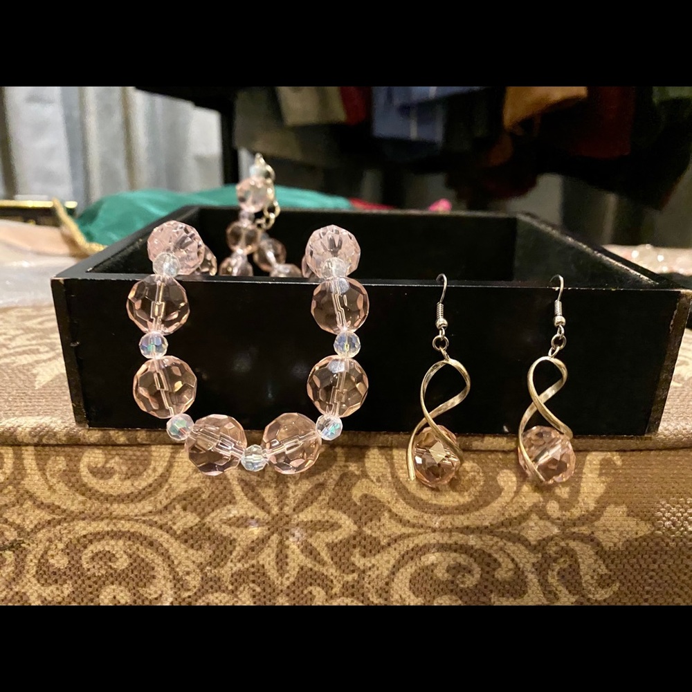 BUNDLE OF JEWELRY - Picture 10 of 12
